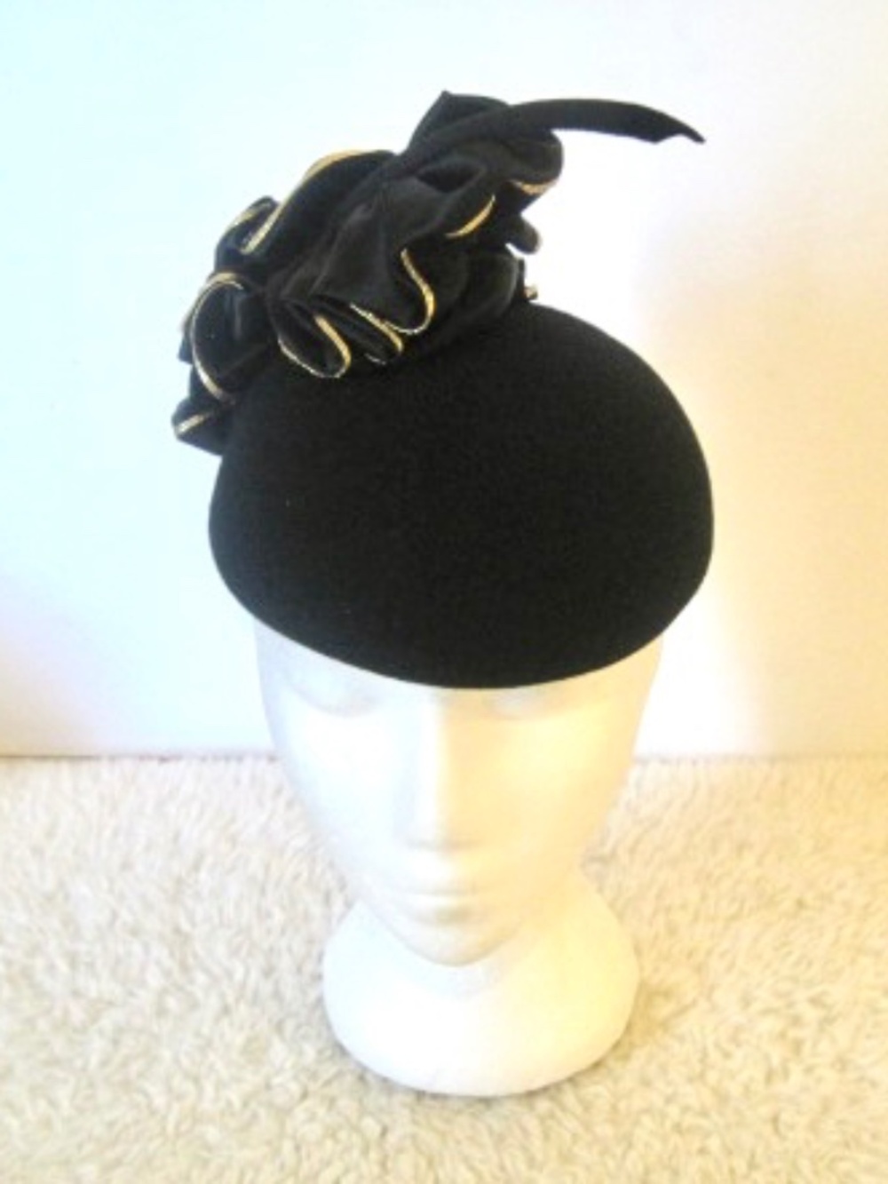 Vintage Anita Pineault Felt Perched Fascinator hat